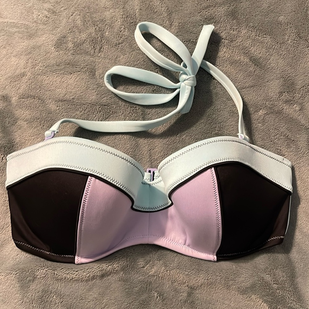 NWOT Victoria’s Secret neoprene bikini top 36 DD light blue and violet
